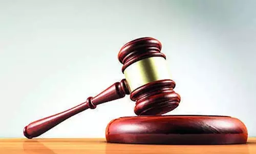 डीबी ने गहरी पीड़ा व्यक्त की, NGO अनुबंध समाप्त करने की चेतावनी दी डीबी ने गहरी पीड़ा व्यक्त की, NGO अनुबंध समाप्त करने की चेतावनी दी