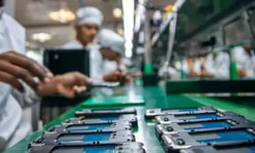 पीएलआई योजना के दम पर भारतीय स्मार्टफोन बाजार 2025 में 6 प्रतिशत की वृद्धि के लिए तैयार