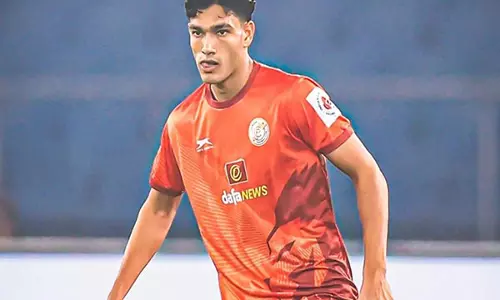 Punjab FC के प्रमवीर सिंह आईएसएल गेम में शुरुआत करने वाले सबसे कम उम्र के खिलाड़ी बन गए हैं Punjab FC के प्रमवीर सिंह आईएसएल गेम में शुरुआत करने वाले सबसे कम उम्र के खिलाड़ी बन गए हैं
