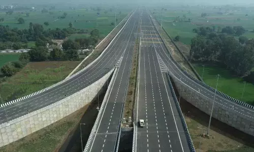 Faridabad -दिल्ली कालिंदी कुंज सड़क के नवीनीकरण में देरी