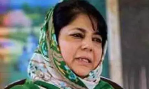 J&K: महबूबा ने रोपवे परियोजना के निर्माण का विरोध कर रहे लोगों पर लाठीचार्ज की निंदा की J&K: महबूबा ने रोपवे परियोजना के निर्माण का विरोध कर रहे लोगों पर लाठीचार्ज की निंदा की