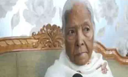 Assam के पूर्व सीएम हितेश्वर सैकिया की पत्नी हेमोप्रोवा सैकिया ने मनमोहन सिंह को किया याद
