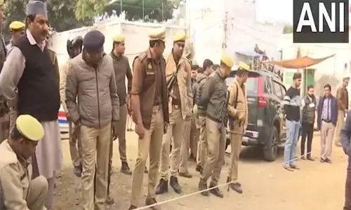 Uttar Pradesh: सुरक्षा बढ़ाने के लिए संभल में जामा मस्जिद के पास नई पुलिस चौकी का निर्माण शुरू