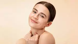 Skin Care: पाना चाहते हैं दमकता चेहरा, इस्तेमाल करें घर पर बने फेस पैक