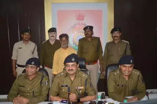 डिलीवरी बॉय बनकर पुलिसकर्मी ने तस्कर को दबोचा, पुरे छत्तीसगढ़ में सक्रिय है इनका गुर्गा