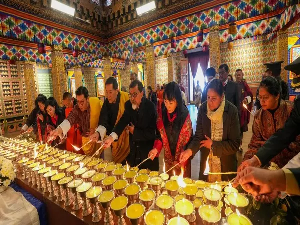Bhutan ने पूर्व भारतीय प्रधानमंत्री के लिए राष्ट्रीय प्रार्थना समारोह आयोजित किया Bhutan ने पूर्व भारतीय प्रधानमंत्री के लिए राष्ट्रीय प्रार्थना समारोह आयोजित किया