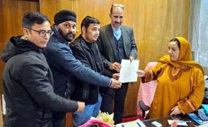 EJAC-JKTF के संयुक्त प्रतिनिधिमंडल ने शिक्षा मंत्री से मुलाकात की EJAC-JKTF के संयुक्त प्रतिनिधिमंडल ने शिक्षा मंत्री से मुलाकात की