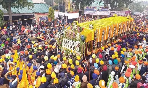 Punjab: नगर कीर्तन के साथ शहीदी सभा का समापन Punjab: नगर कीर्तन के साथ शहीदी सभा का समापन