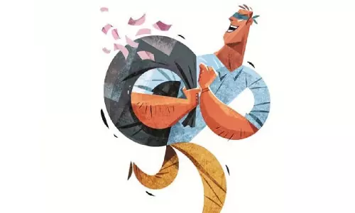 Odisha: ओडिशा में एक व्यक्ति ने पड़ोसी के घर से कीमती सामान लूटा, गिरफ्तार