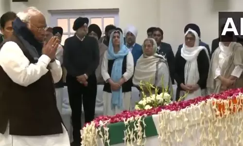 अलविदा डॉक्टर साहब…कांग्रेस मुख्यालय पहुंचा मनमोहन सिंह का पार्थिव शरीर, सोनिया-राहुल और प्रियंका मौजूद
