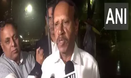 AIADMK सांसद थंबीदुरई ने डॉ. मनमोहन सिंह को श्रद्धांजलि दी AIADMK सांसद थंबीदुरई ने डॉ. मनमोहन सिंह को श्रद्धांजलि दी