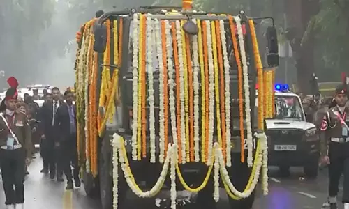 डॉ. मनमोहन सिंह का पार्थिव शरीर AICC मुख्यालय लाया गया