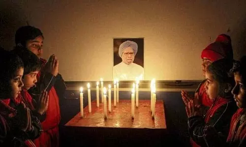 मनमोहन सिंह का निधन : सरकार पूर्व PM के स्मारक के लिए जगह आवंटित करेगी मनमोहन सिंह का निधन : सरकार पूर्व PM के स्मारक के लिए जगह आवंटित करेगी