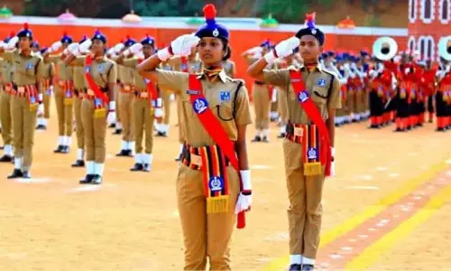 स्टूडेंट पुलिस कैडेट योजना को बड़े गर्व से उजागर: सरकार ने नजरअंदाज किया स्टूडेंट पुलिस कैडेट योजना को बड़े गर्व से उजागर: सरकार ने नजरअंदाज किया