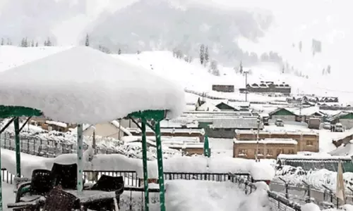 J&K: बर्फ जमा होने के कारण बनिहाल-बारामुल्ला खंड पर ट्रेन सेवाएं स्थगित J&K: बर्फ जमा होने के कारण बनिहाल-बारामुल्ला खंड पर ट्रेन सेवाएं स्थगित