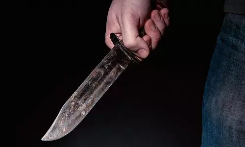 Assam : डिब्रूगढ़ में नकाबपोश हमलावरों ने बुजुर्ग दुकानदार पर चाकू से हमला किया Assam : डिब्रूगढ़ में नकाबपोश हमलावरों ने बुजुर्ग दुकानदार पर चाकू से हमला किया
