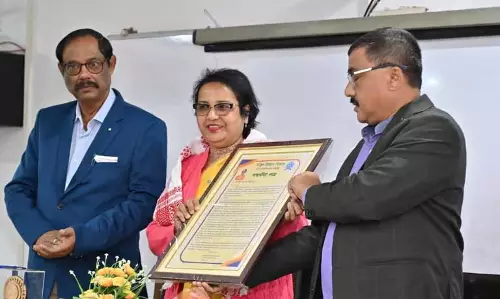 Assam : नौगोंग कॉलेज की प्रोफेसर डॉ. फरिस्ता यास्मीन को लाइकेनोलॉजी अनुसंधान के लिए राष्ट्रीय सम्मान मिला Assam : नौगोंग कॉलेज की प्रोफेसर डॉ. फरिस्ता यास्मीन को लाइकेनोलॉजी अनुसंधान के लिए राष्ट्रीय सम्मान मिला