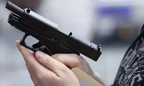 Sawantwadi: परपोली जंगल में बंदूक संभालते समय बंदूक में विस्फोट, एक घायल
