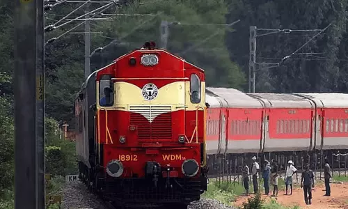 Railway कंपनी को 8900 करोड़ रुपये के सौदे मिले शेयरों में उछाल आया Railway कंपनी को 8900 करोड़ रुपये के सौदे मिले शेयरों में उछाल आया