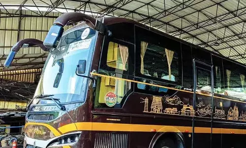 Kerala : कोझिकोड और बेंगलुरु के बीच नव केरल बस सेवा जल्द ही फिर से शुरू Kerala : कोझिकोड और बेंगलुरु के बीच नव केरल बस सेवा जल्द ही फिर से शुरू