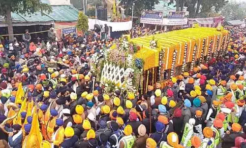 Punjab: नगर कीर्तन के साथ शहीदी सभा का समापन Punjab: नगर कीर्तन के साथ शहीदी सभा का समापन