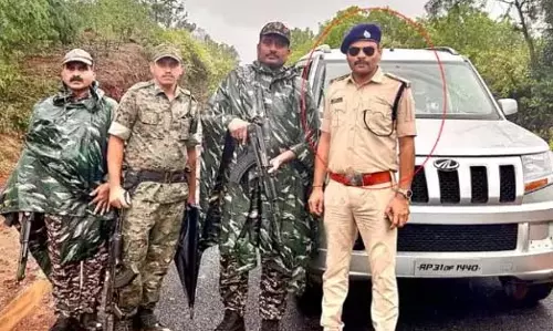 पवन कल्याण के पार्वतीपुरम दौरे पर फर्जी IPS अधिकारी गिरफ्तार