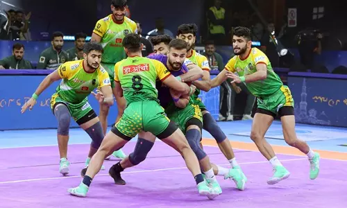 PKL: पटना पाइरेट्स ने दबंग दिल्ली केसी पर मामूली जीत के साथ फाइनल में प्रवेश किया
