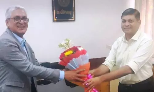 मुख्य सचिव अमिताभ जैन से एसईसीएल सीएमडी डॉ. मिश्रा ने की मुलाकात मुख्य सचिव अमिताभ जैन से एसईसीएल सीएमडी डॉ. मिश्रा ने की मुलाकात