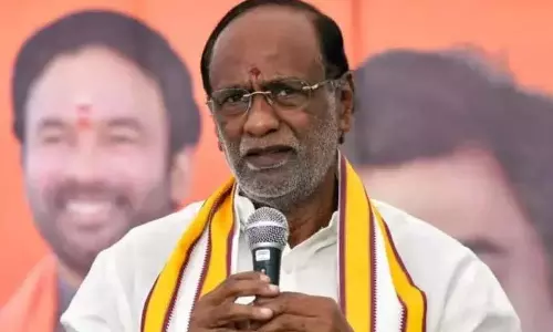 MP Laxman: नलगोंडा में आरआरआर संरेखण विचलन की अनुमति नहीं दी जाएगी MP Laxman: नलगोंडा में आरआरआर संरेखण विचलन की अनुमति नहीं दी जाएगी