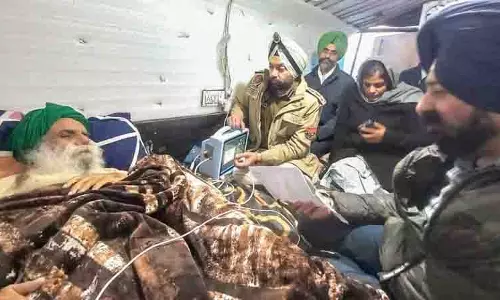 Dallewal को अस्पताल में भर्ती कराएं या अवमानना का सामना करें Dallewal को अस्पताल में भर्ती कराएं या अवमानना का सामना करें