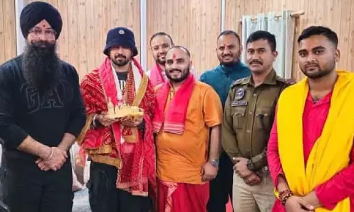 Assam : दिलजीत दोसांझ ने गुवाहाटी कॉन्सर्ट से पहले कामाख्या मंदिर का दौरा किया