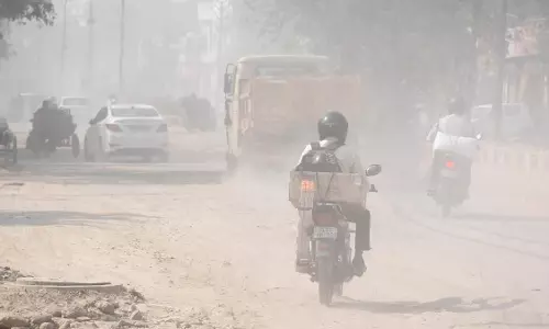 Rohtas: मकान के मलबे से प्रदूषण फैला तो लगेगा 1500 का जुर्माना Rohtas: मकान के मलबे से प्रदूषण फैला तो लगेगा 1500 का जुर्माना