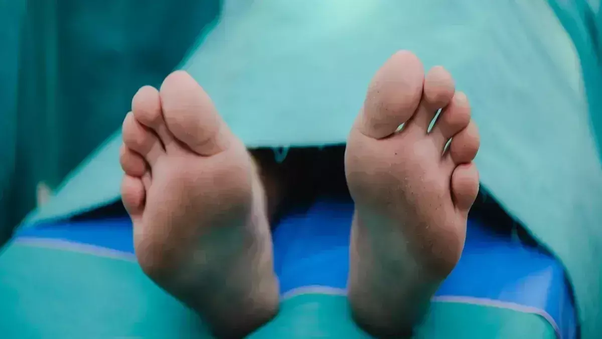 Kolkata: मालदा में जली हुई महिला के शव की पहचान हुई Kolkata: मालदा में जली हुई महिला के शव की पहचान हुई
