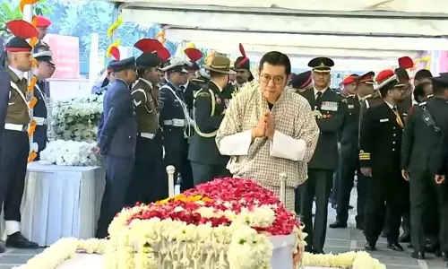 Bhutan King ने पूर्व प्रधानमंत्री मनमोहन सिंह को अंतिम श्रद्धांजलि दी