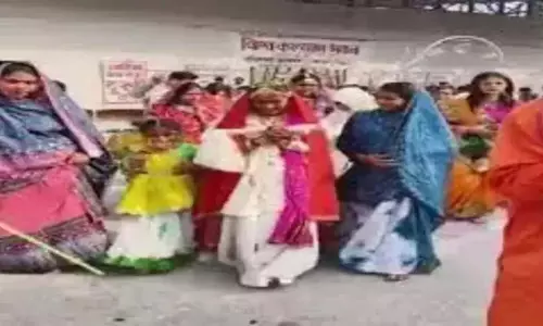 Sirohi मुमुक्षु के दीक्षा महोत्सव के निमित्त विद्यार्थियों को उपहार व मिष्ठान वितरण