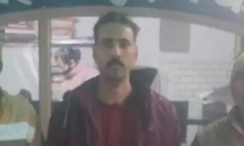 Khatauli: पुलिस ने 10 हज़ार के चार वर्षों से वांछित इनामी को दबोचा Khatauli: पुलिस ने 10 हज़ार के चार वर्षों से वांछित इनामी को दबोचा