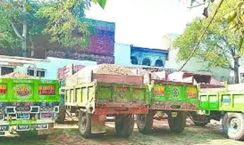Mirzapur: सीज ट्रकों को ले जाने से पुलिस महकमें में हड़कंप मचा