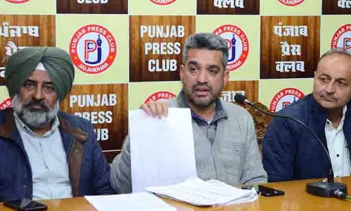 कांग्रेस नेताओं ने आप MC चुनाव विजेताओं के कागजात में गलतियों का आरोप लगाया