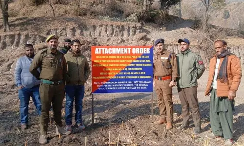 Jammu पाकिस्तान से सक्रिय तीन आतंकवादियों की संपत्तियां जब्त Jammu पाकिस्तान से सक्रिय तीन आतंकवादियों की संपत्तियां जब्त