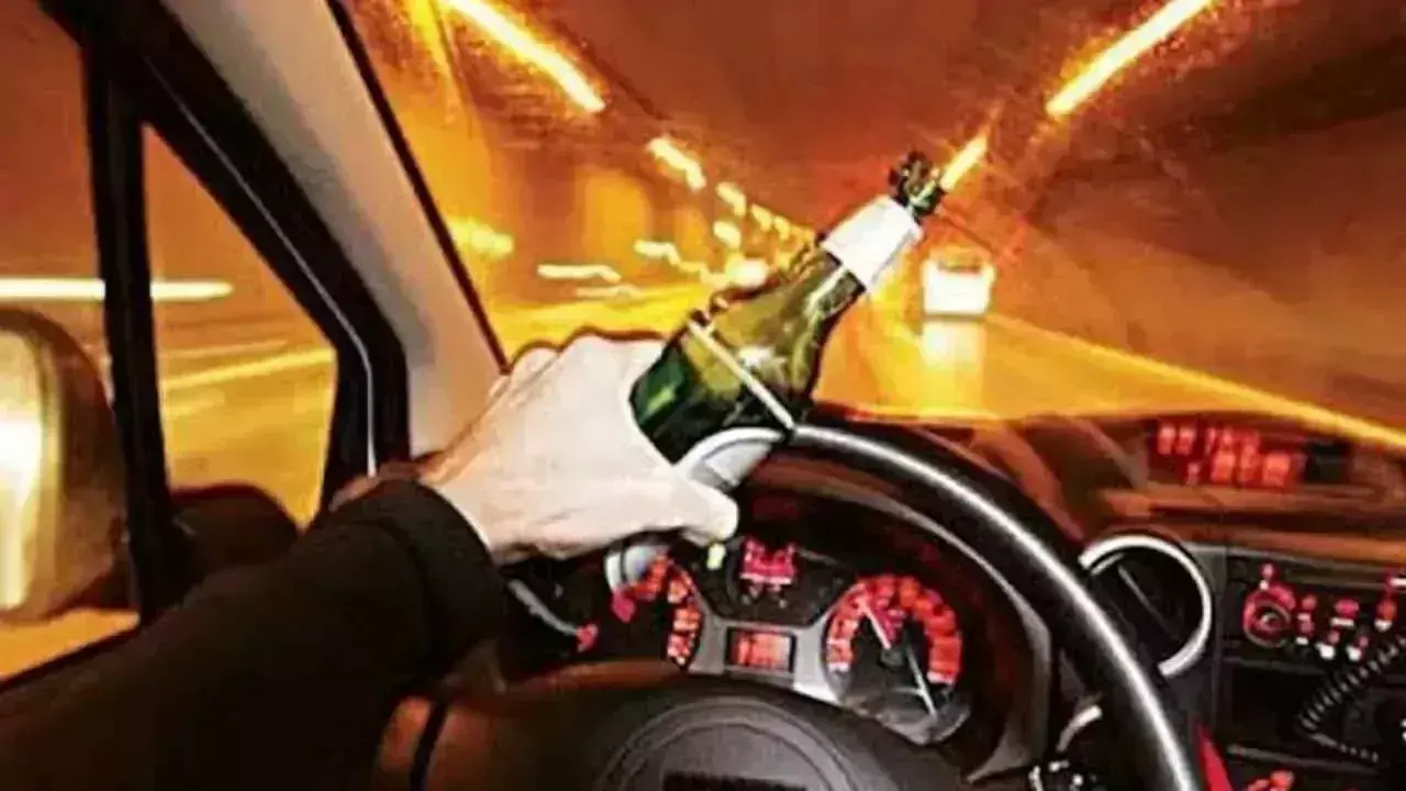 नशे में वाहन चलाने के कारण 5,500 चालकों का Driving लाइसेंस निलंबित नशे में वाहन चलाने के कारण 5,500 चालकों का Driving लाइसेंस निलंबित