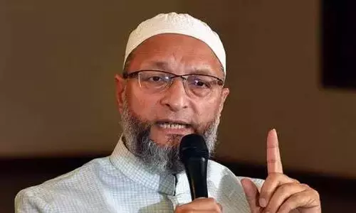 Owaisi ने पुलिस चौकियों और सलाखों को प्राथमिकता देने के लिए यूपी की आलोचना की