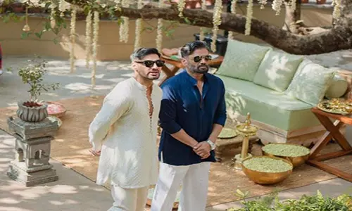 Sunil Shetty ने बेटे अहान के जन्मदिन पर लिखा भावुक नोट Sunil Shetty ने बेटे अहान के जन्मदिन पर लिखा भावुक नोट