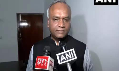 भाजपा आत्महत्या का राजनीतिकरण करने की कोशिश कर रही है: Priyank Kharge