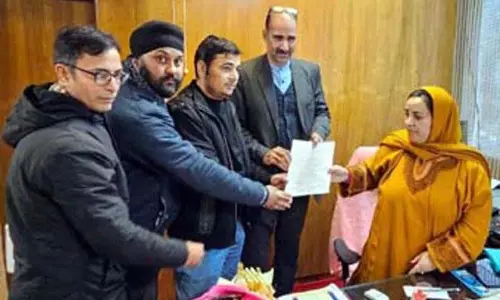 EJAC-JKTF के संयुक्त प्रतिनिधिमंडल ने शिक्षा मंत्री से मुलाकात की EJAC-JKTF के संयुक्त प्रतिनिधिमंडल ने शिक्षा मंत्री से मुलाकात की