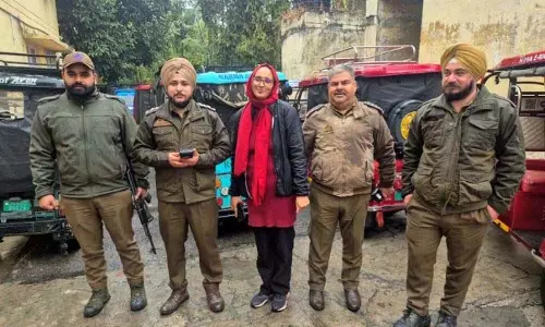 RTO जम्मू ने यातायात उल्लंघन पर कार्रवाई करते हुए 103 ई-रिक्शा जब्त किए