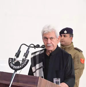 पांचवें कश्मीरी पंडित प्रीमियर लीग का उद्घाटन, उपराज्यपाल बोले- खेलों को दिया जा रहा बढ़ावा पांचवें कश्मीरी पंडित प्रीमियर लीग का उद्घाटन, उपराज्यपाल बोले- खेलों को दिया जा रहा बढ़ावा