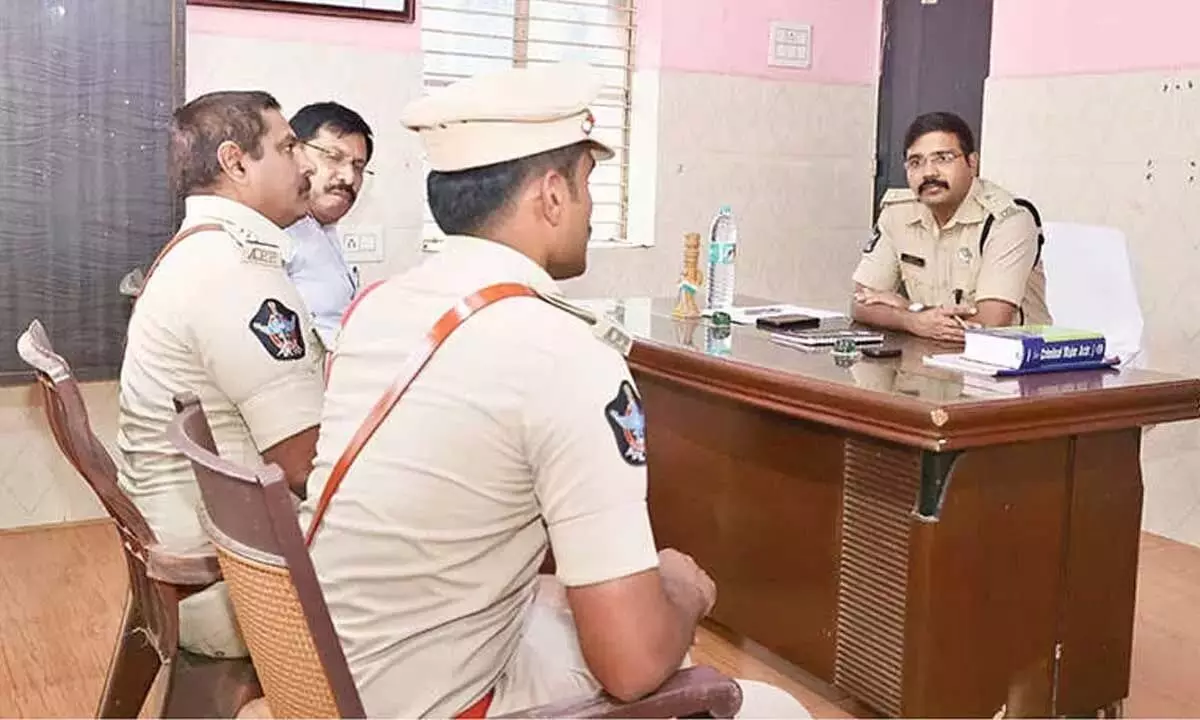 Andhra: पुलिस को साइबर धोखाधड़ी पर ध्यान केंद्रित करने को कहा गया