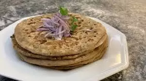 Onion paratha मिलेगा गजब का स्वाद