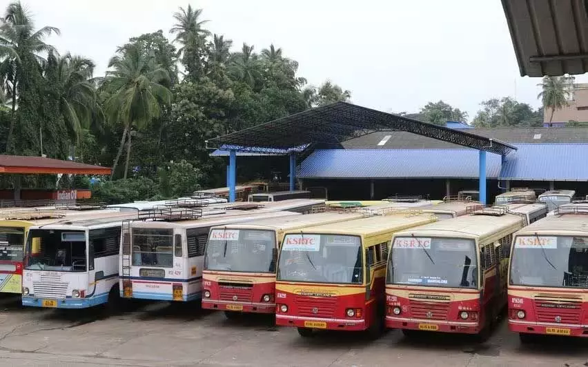 KSRTC द्वारा प्रमुख मार्गों पर परिचालन कम करने से निजी बस ऑपरेटरों का प्रभुत्व बढ़ रहा है