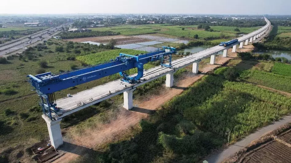 बुलेट ट्रेन प्रोजेक्ट पर तेजी से चल रहा कार्य: केंद्र सरकार